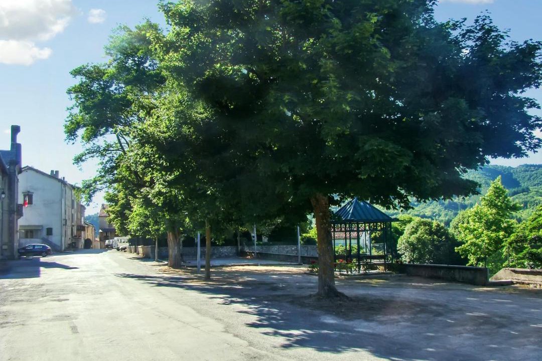 Photo of Others in Fayet