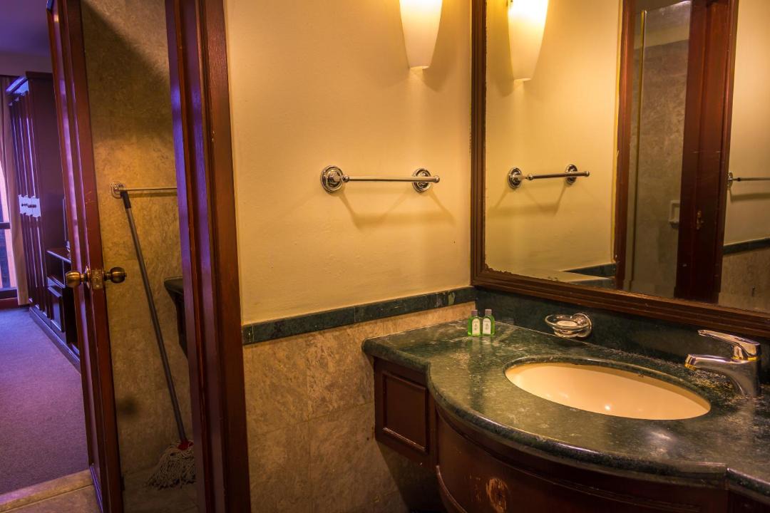 Photo of Bathroom in Imbi