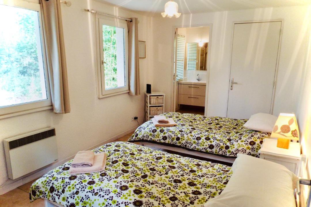 Photo of Bedroom in Asnieres sur Vegre