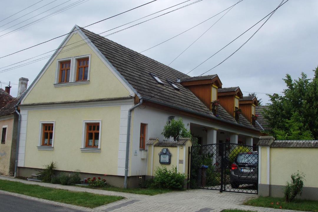 Photo of Others in Zsira