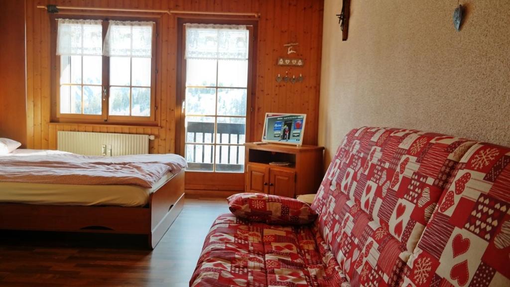 Photo of Bedroom in Champoussin