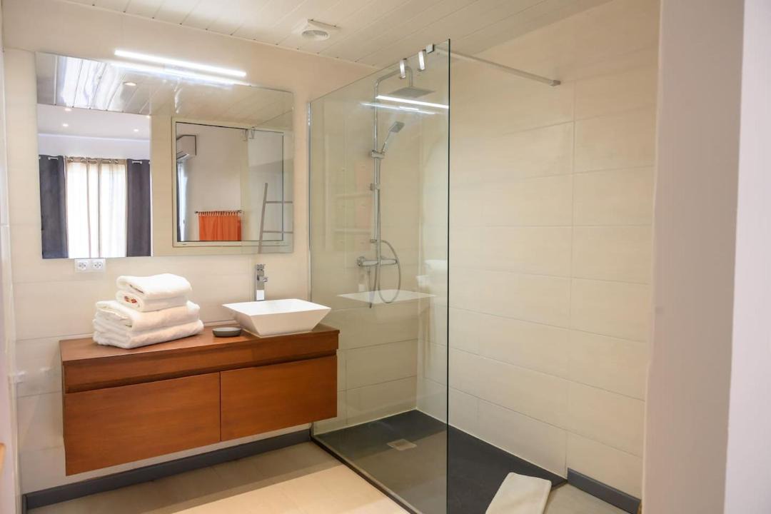 Photo of Bathroom in Pointe-a-Pitre
