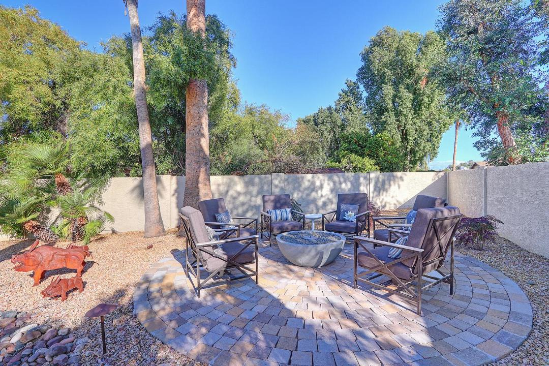 Photo of Patio Balcony in Paradise Valley Village