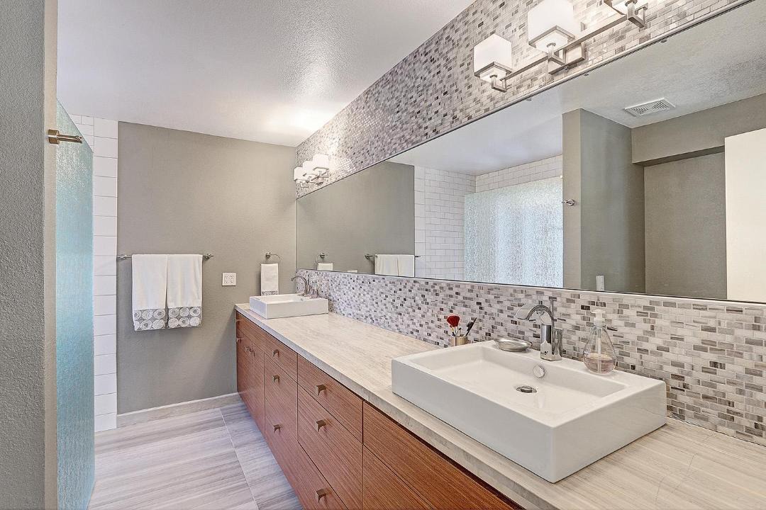 Photo of Bathroom in Paradise Valley Village