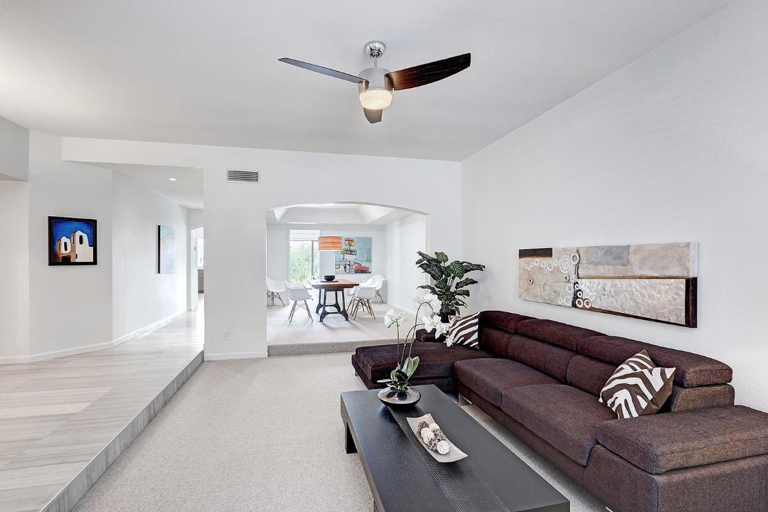 Photo of Livingroom in Paradise Valley Village