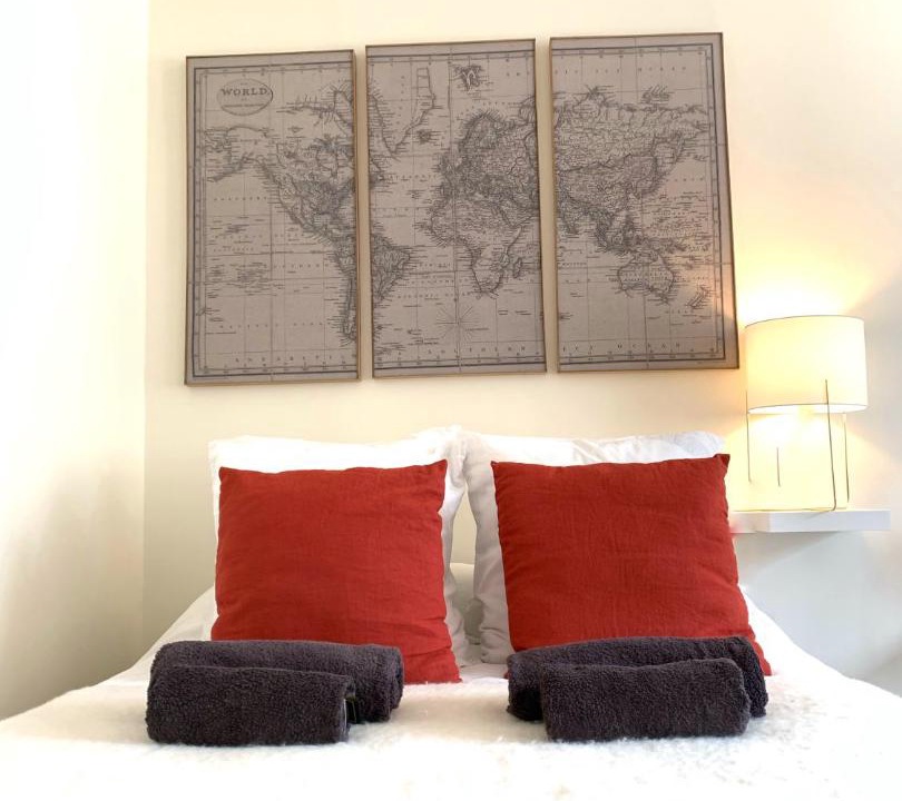 Photo of Bedroom in Lisieux