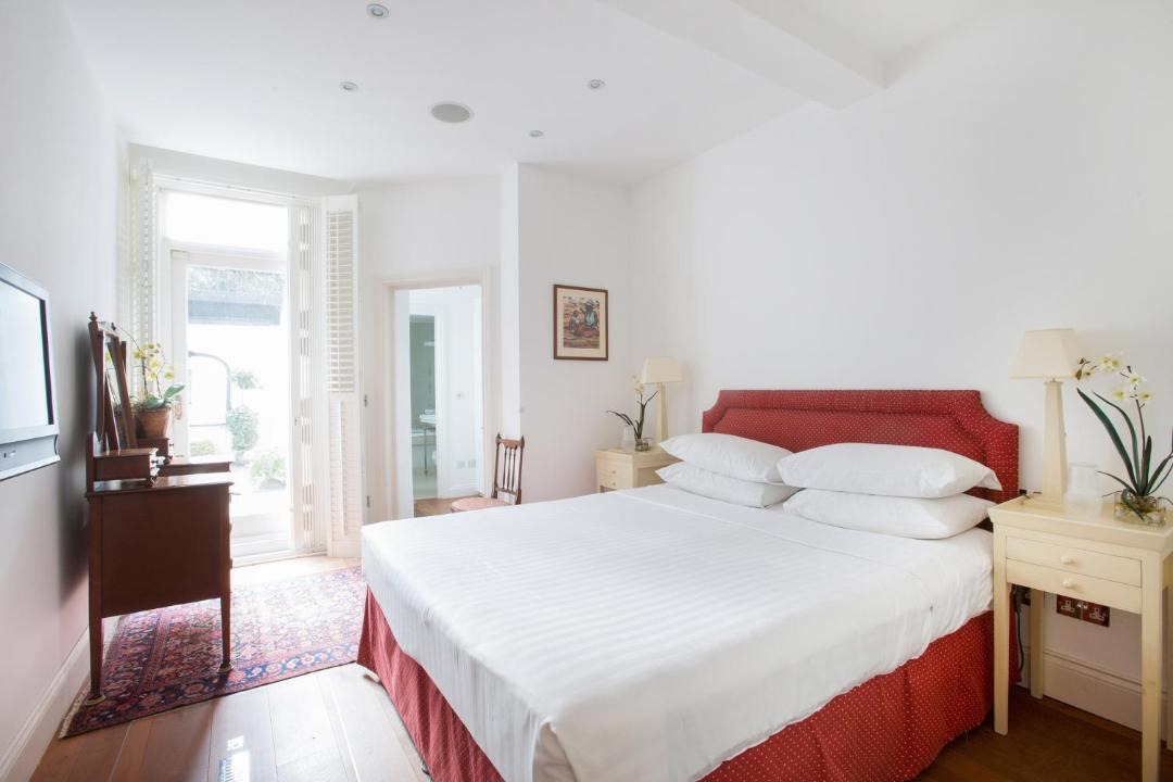 Photo of Bedroom in Courtfield