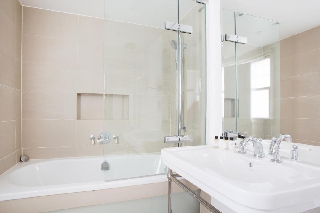 Photo of Bathroom in Courtfield