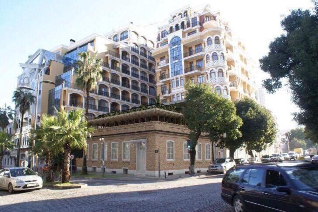 Photo of Buildings in Old Boulevard