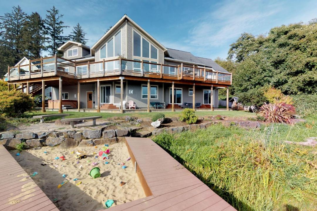 Photo of Others in Lincoln City