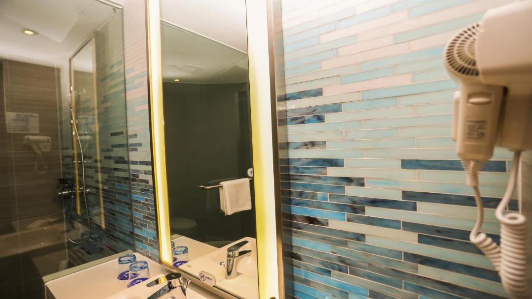 Photo of Bathroom in Luozhuang District