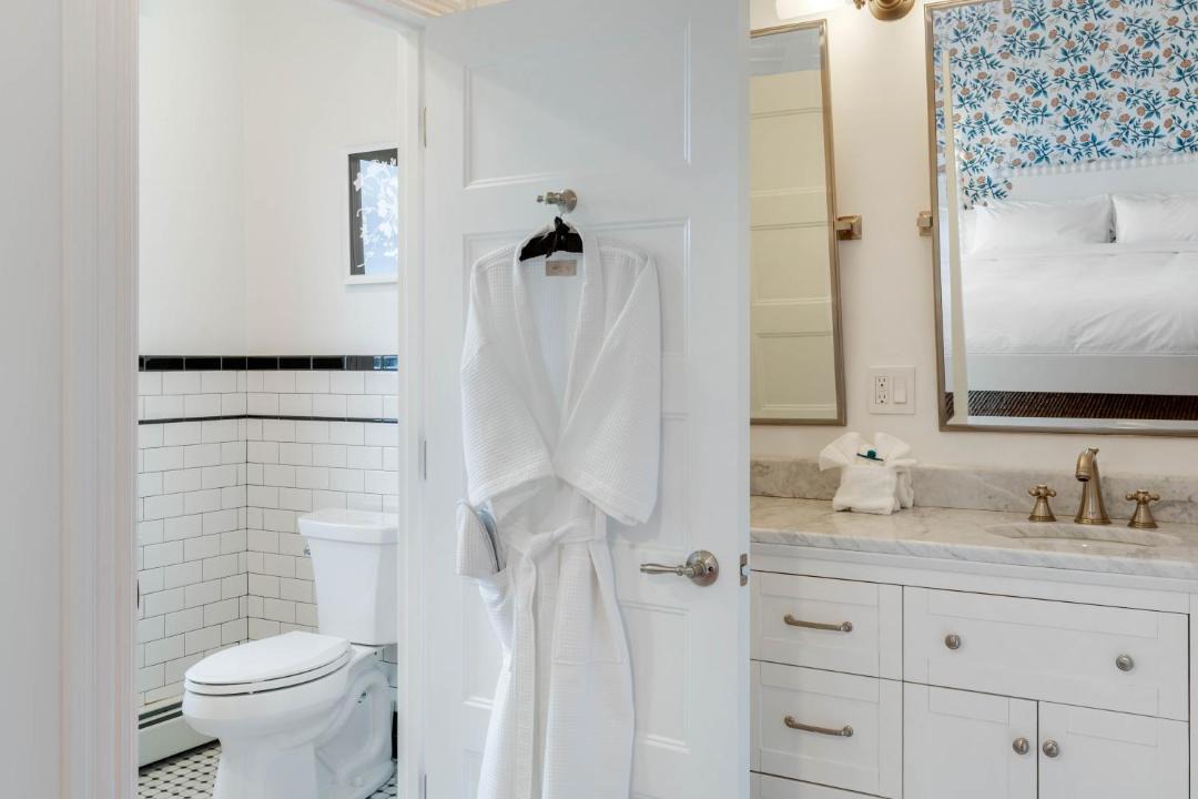 Photo of Bathroom in Narragansett Pier