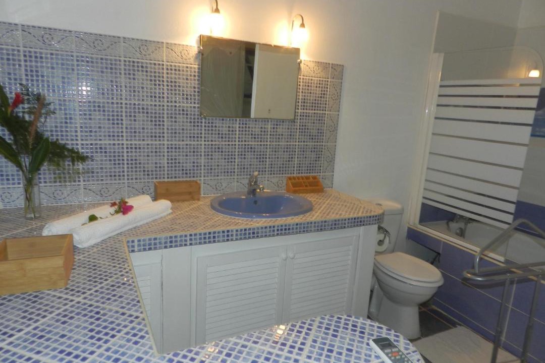 Photo of Bathroom in Morel