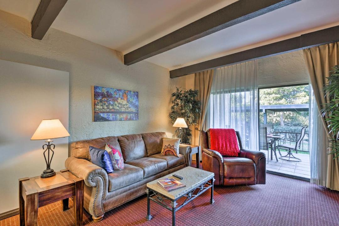 Photo of Livingroom in Inner Circle