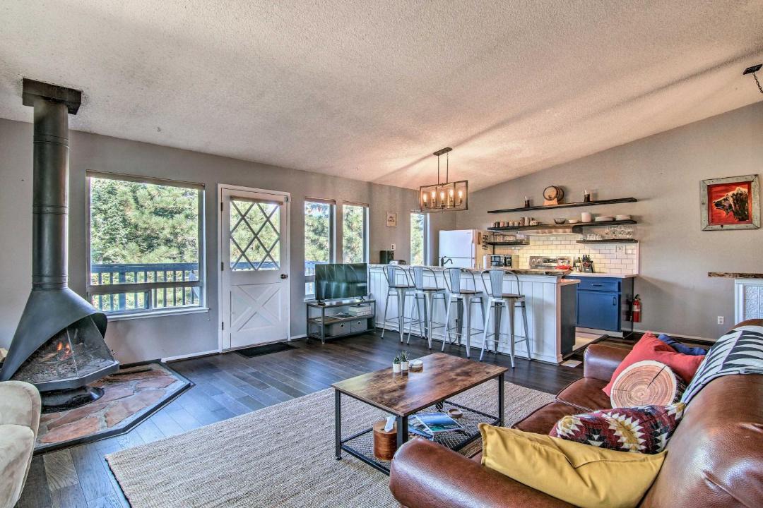 Photo of Livingroom in Tahoe Village