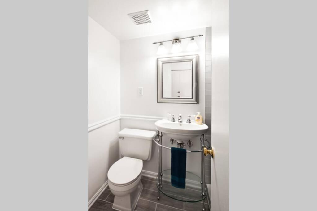 Photo of Bathroom in H Street Corridor