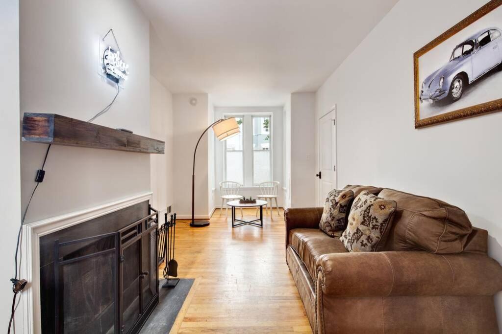 Photo of Livingroom in H Street Corridor