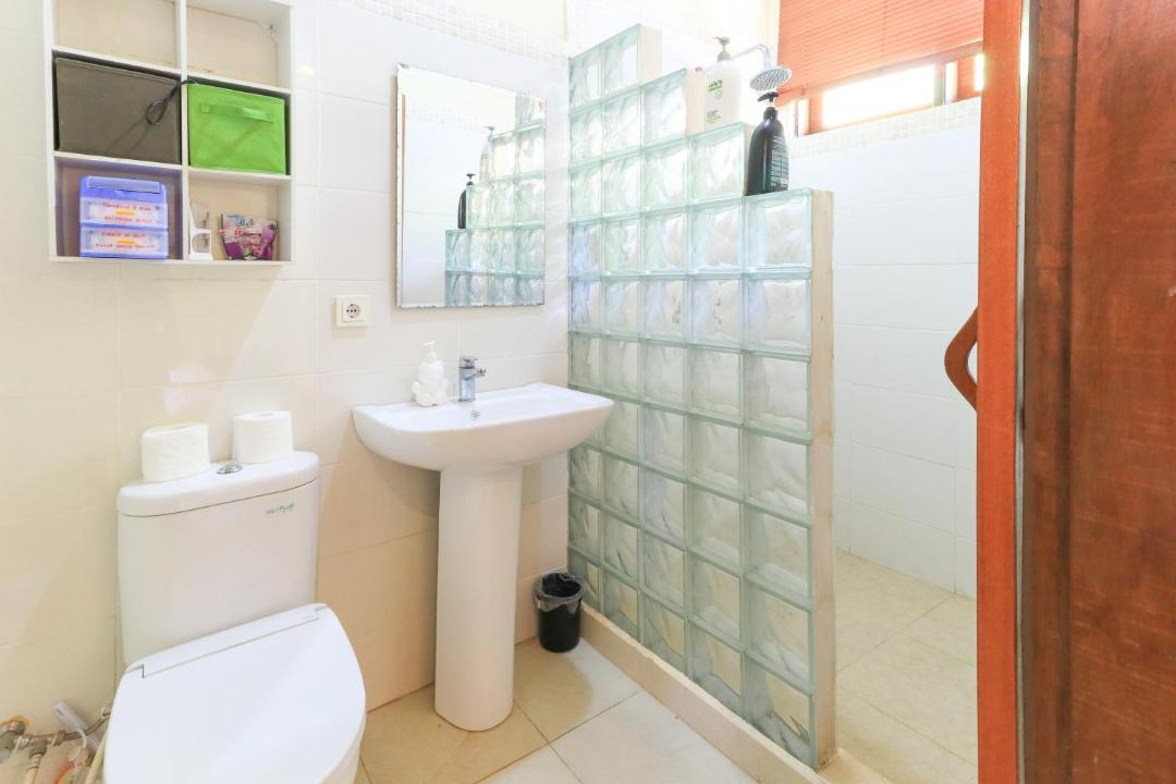 Photo of Bathroom in Mushroom Bay