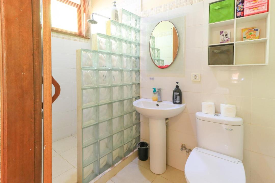 Photo of Bathroom in Mushroom Bay