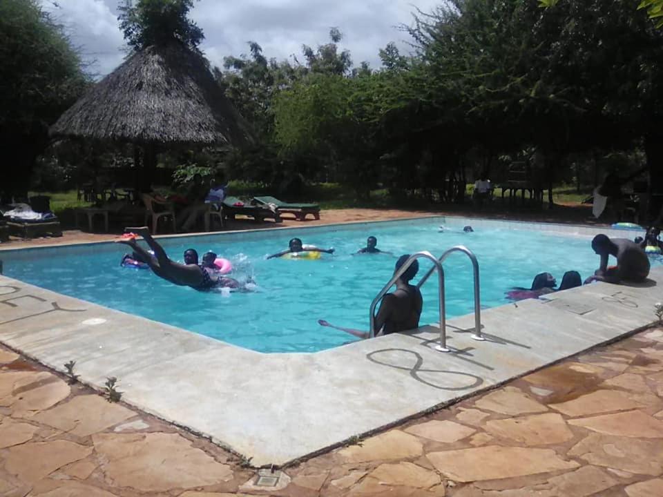 Photo of Human In Picture in Voi