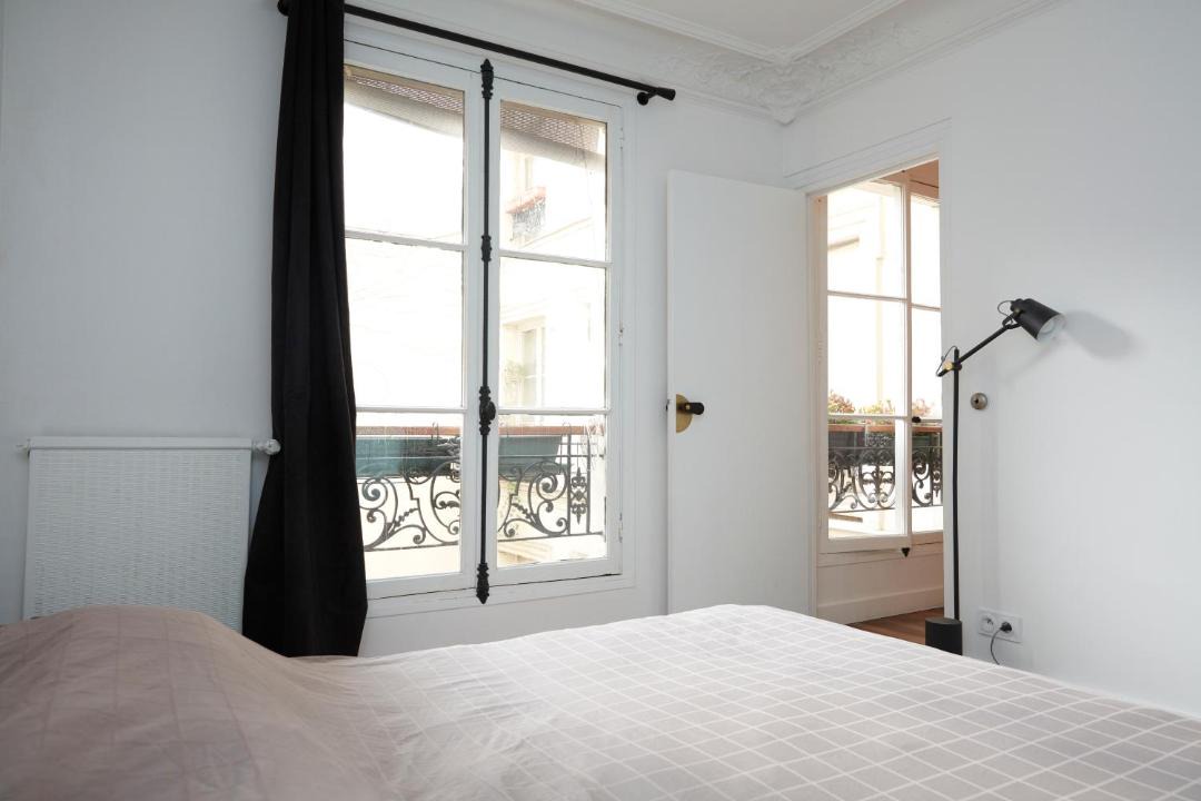 Photo of Bedroom in 9th Arrondissement