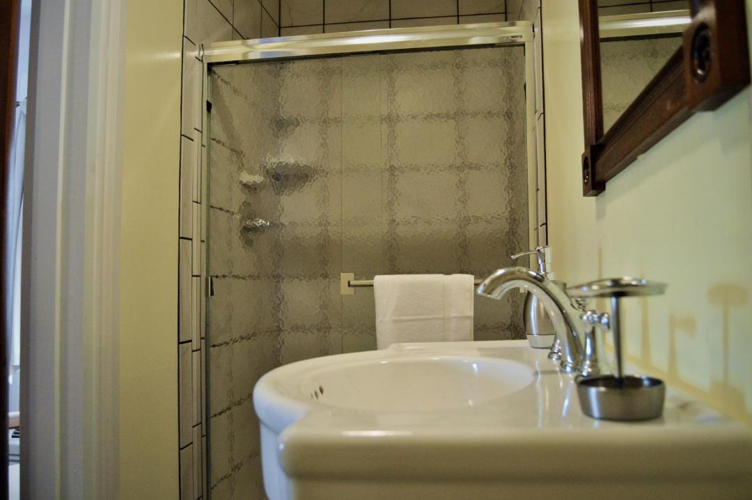 Photo of Bathroom in Luray