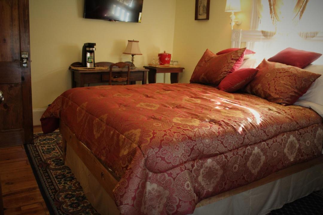 Photo of Bedroom in Luray