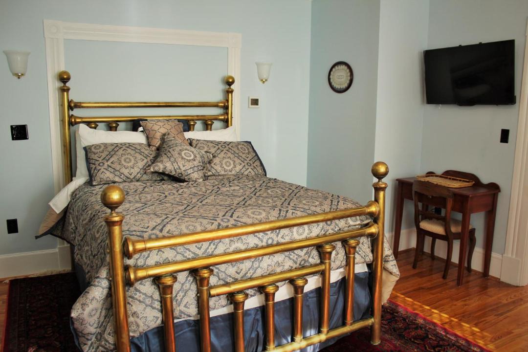 Photo of Bedroom in Luray
