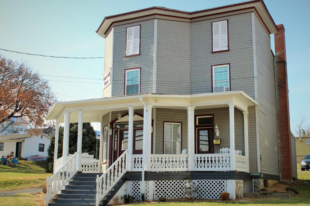 Photo of Buildings in Luray