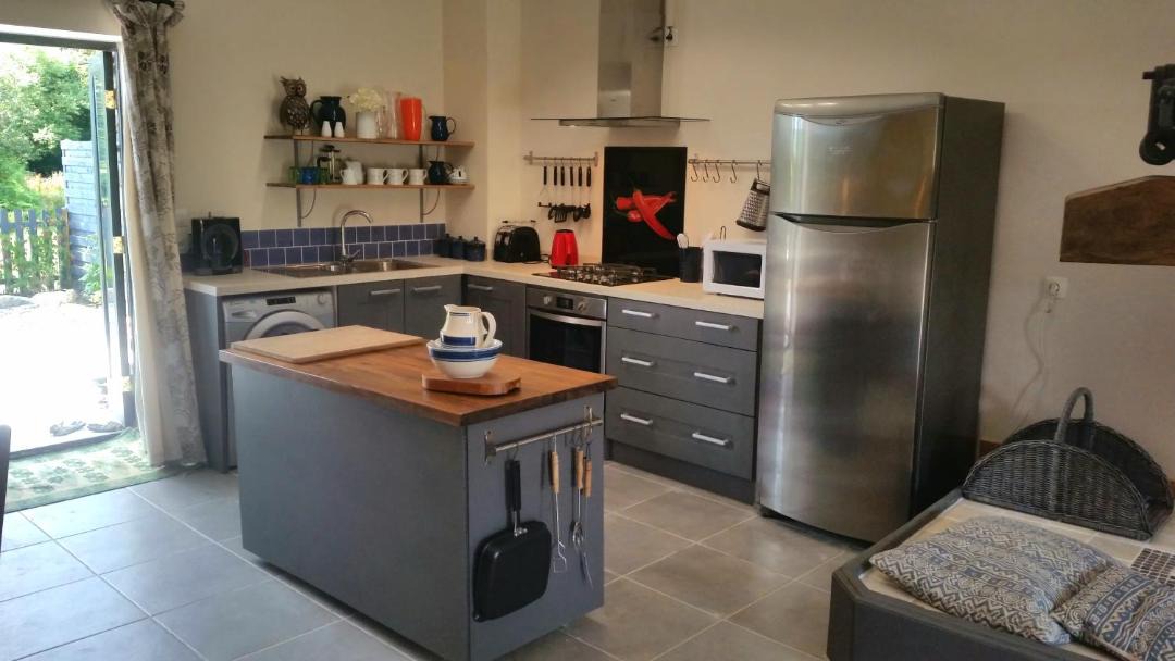 Photo of Kitchen in Cast