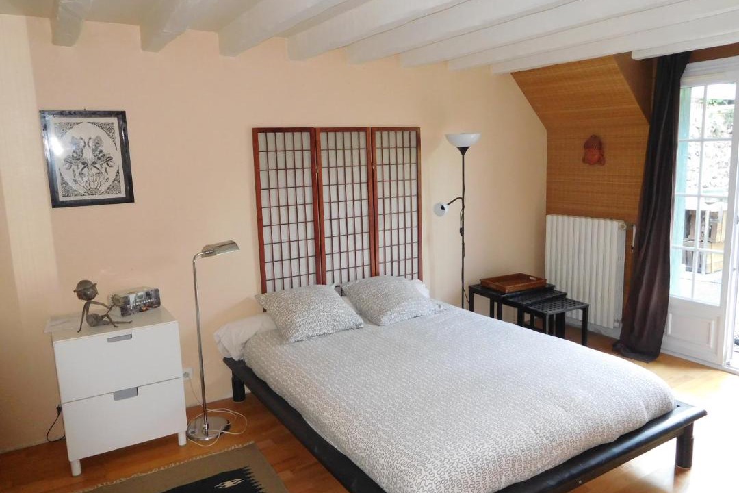 Photo of Bedroom in Sainte-Gemme-Moronval