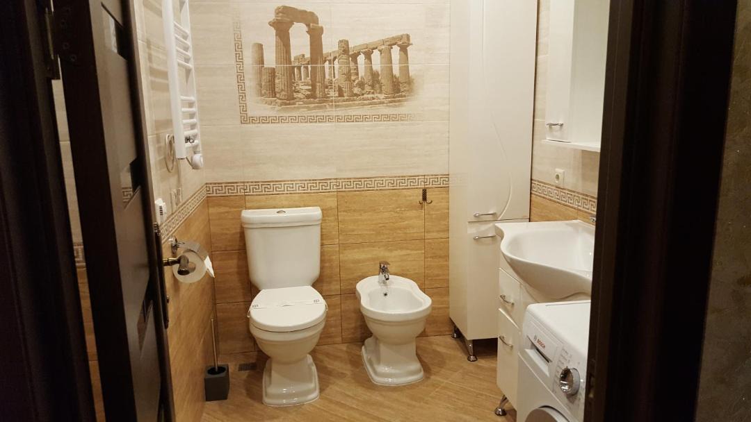 Photo of Bathroom in Old Boulevard