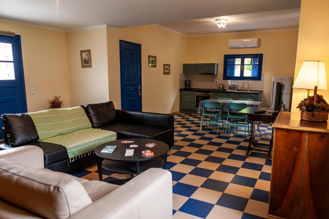 Photo of Livingroom in Paleopolis