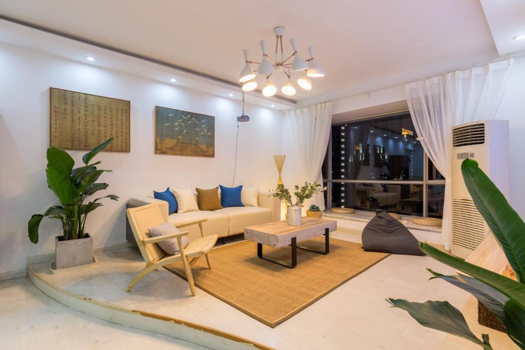 Photo of Livingroom in Jeifangbei Central Business District