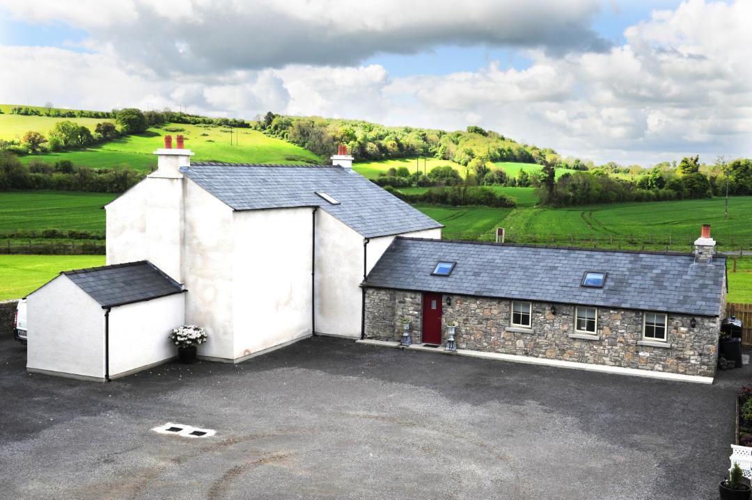 Photo of Buildings in Donore