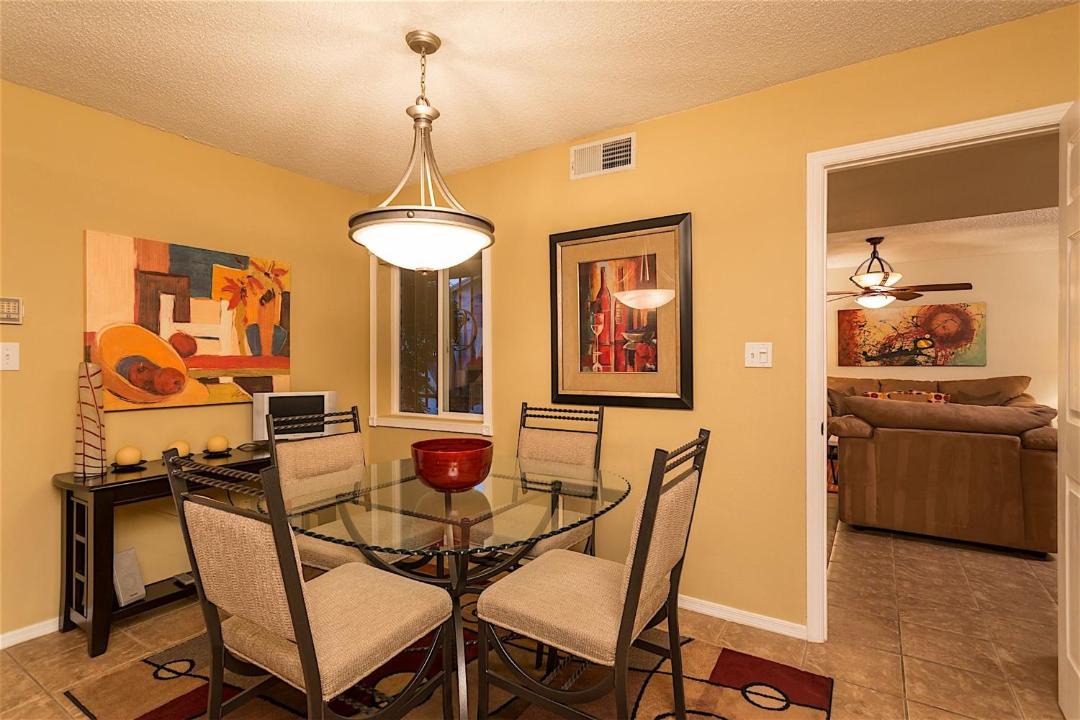 Photo of Livingroom in South Scottsdale