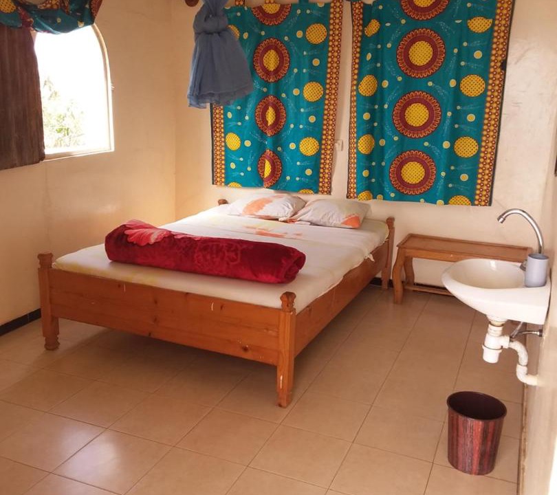 Photo of Bedroom in Yenne Tode