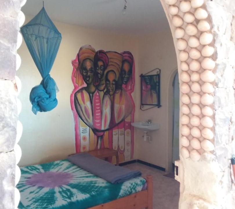 Photo of Bedroom in Yenne Tode