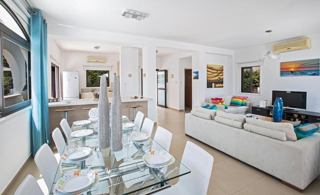 Photo of Livingroom in Cape Greko