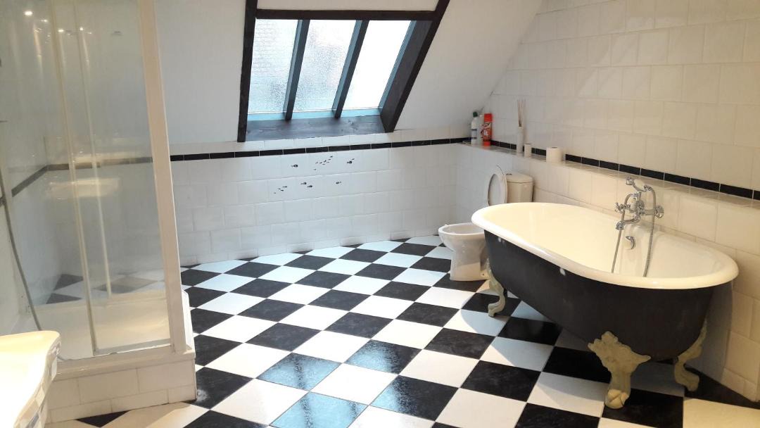 Photo of Bathroom in Ilot Sacre