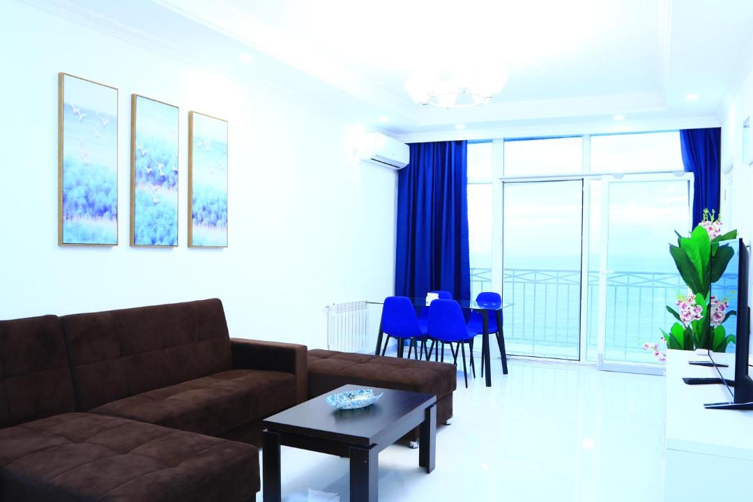 Photo of Livingroom in New Boulevard
