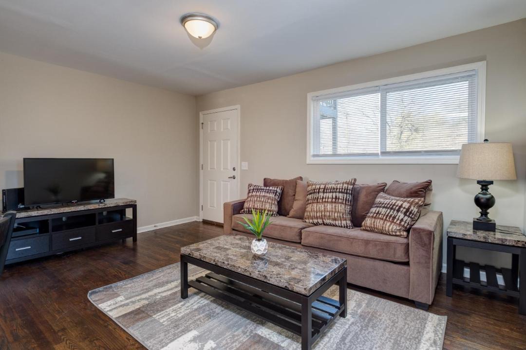 Photo of Livingroom in Chestnut Hill