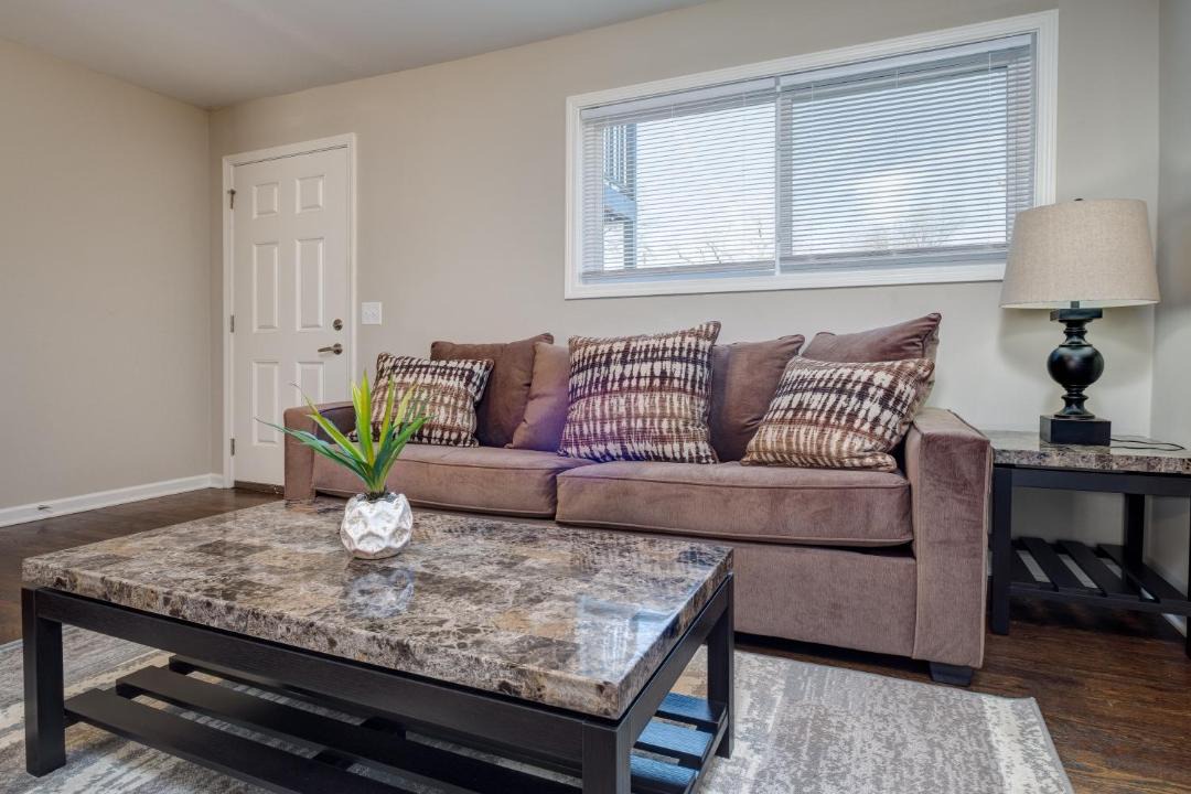 Photo of Livingroom in Chestnut Hill