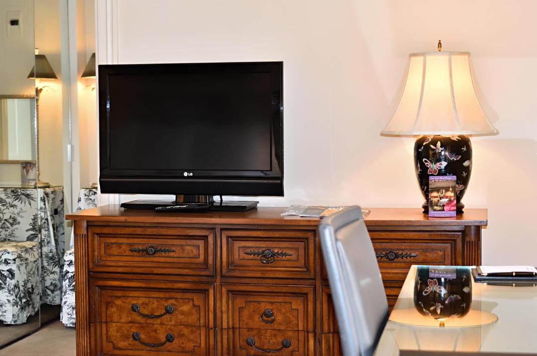 Photo of Livingroom in Connecticut Ave - K Street