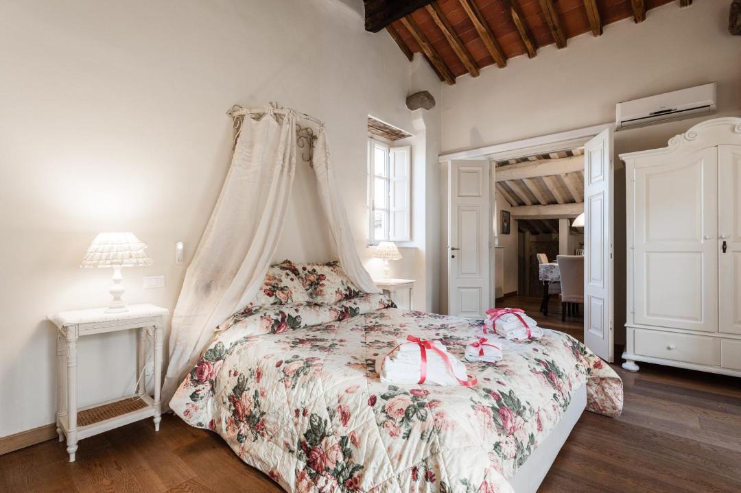 Photo of Bedroom in Lucca Historical Center