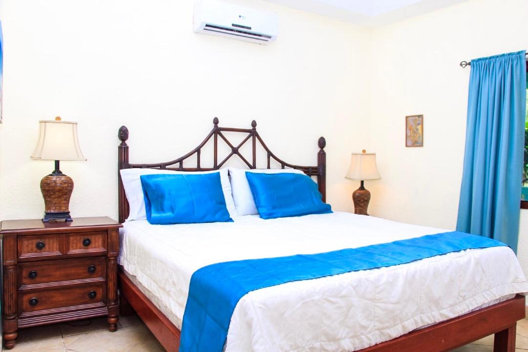 Photo of Bedroom in West End