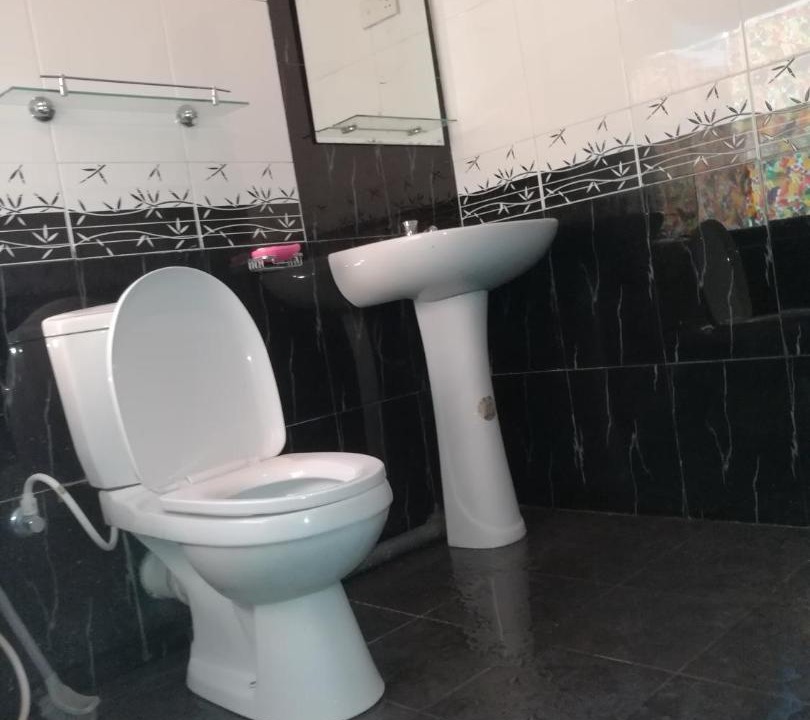 Photo of Bathroom in Anniwatta