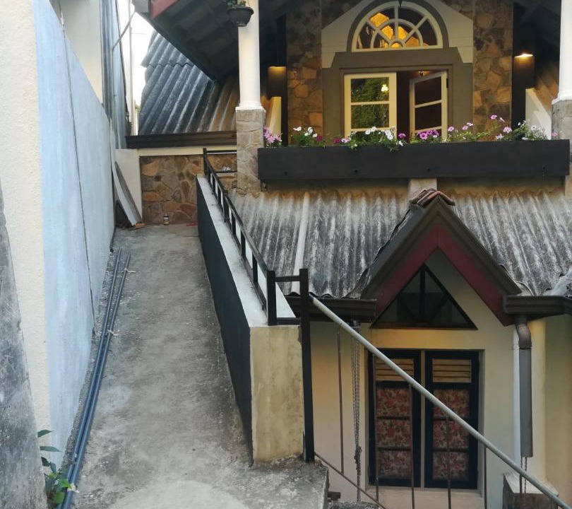 Photo of Buildings in Anniwatta