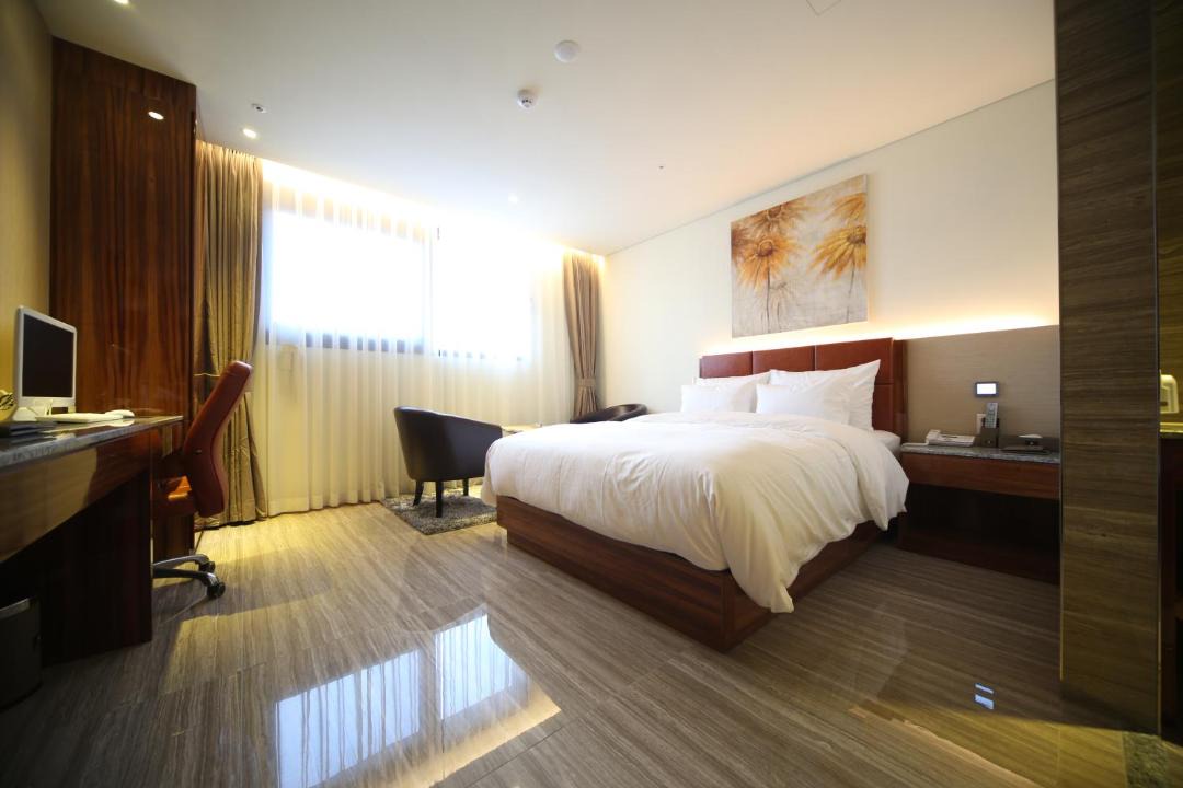 Photo of Bedroom in Guri