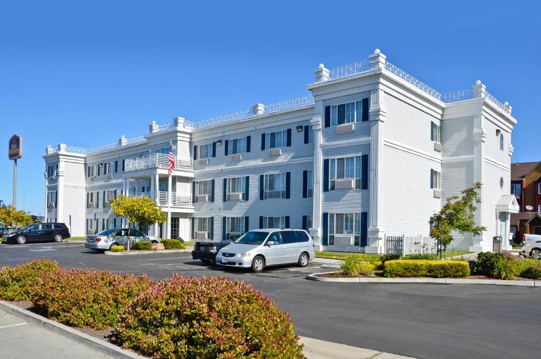 Photo of Buildings in Salinas